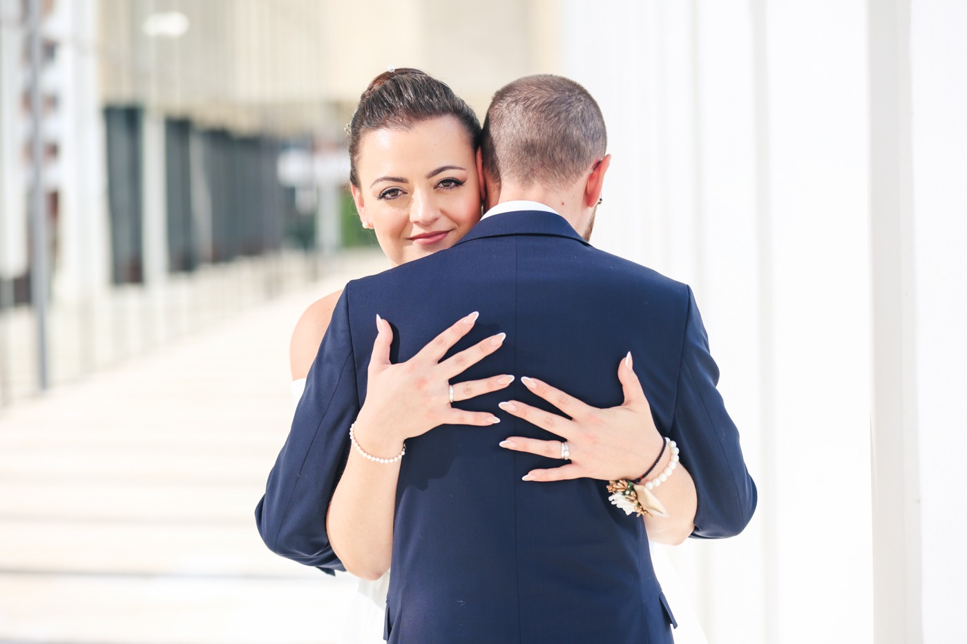 vencanje-exclusive-kragujevac-17 zagrljaj mladenaca