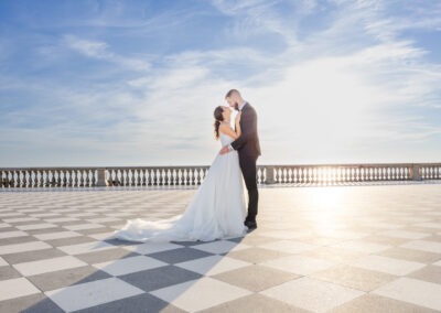 mladenci pored mora livorno